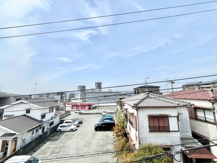 物件内観写真22　(室内からの展望)