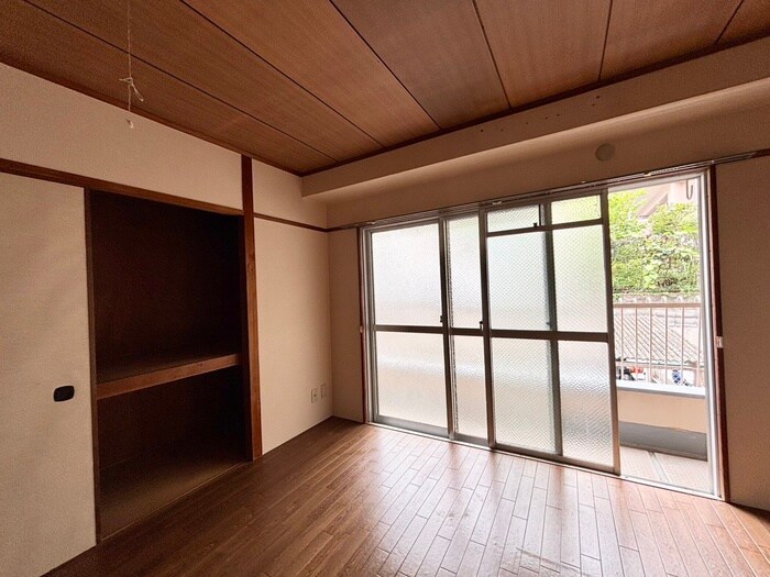 物件内観写真9　(居室)