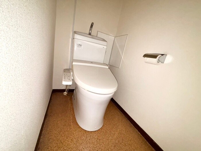 物件内観写真11　(トイレ)