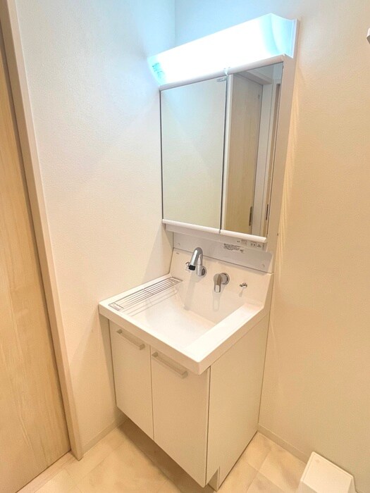 物件内観写真8　(洗面)