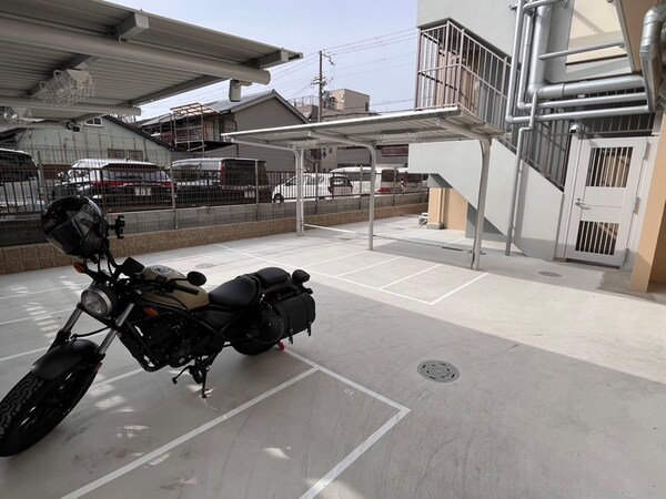 バイク置き場