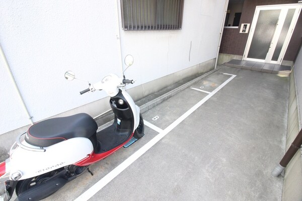 バイク置き場