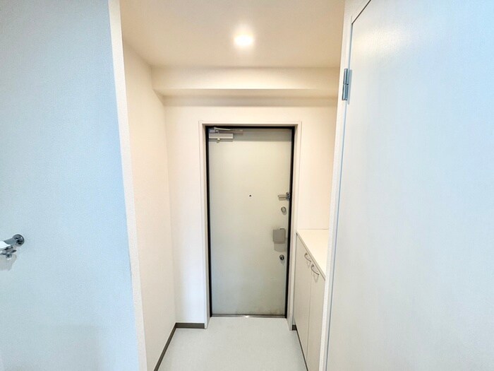 物件内観写真18　(玄関)