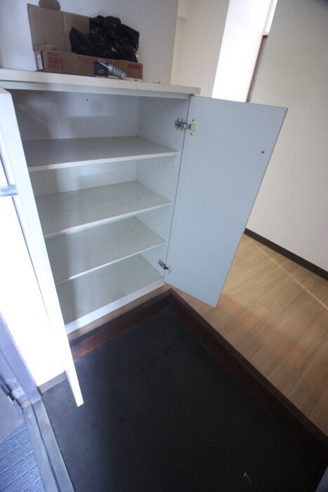 物件内観写真17　(靴箱)