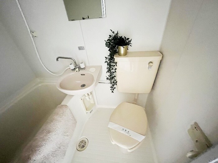 物件内観写真5　(トイレ)