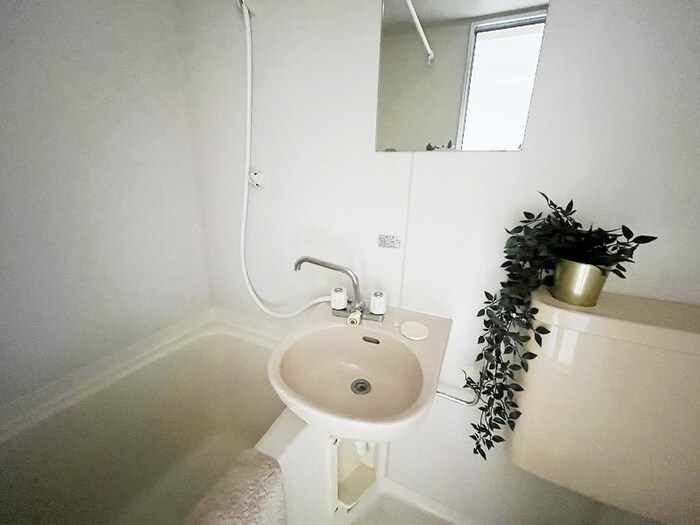 物件内観写真7　(洗面)