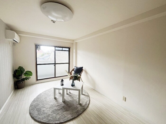 物件内観写真10　(居室)