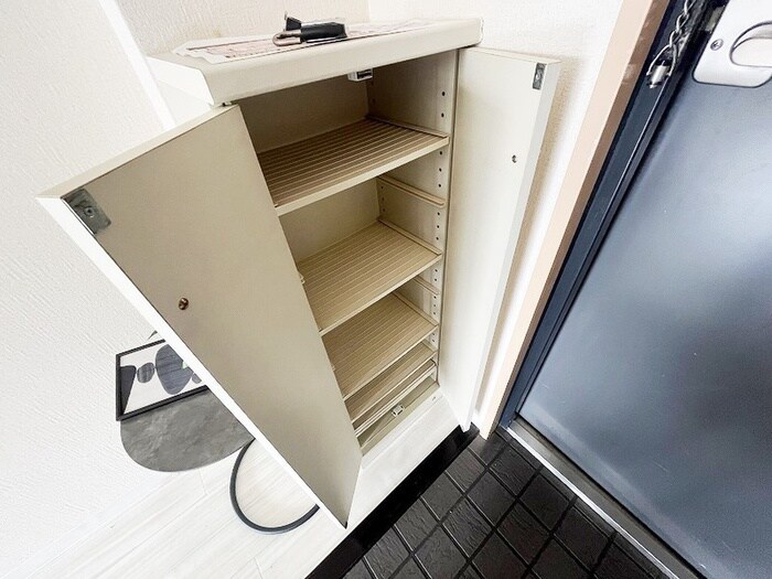 物件内観写真14　(靴箱)