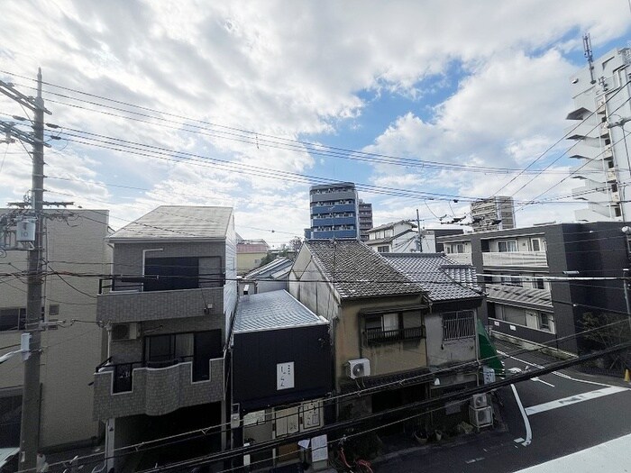 物件内観写真16　(室内からの展望)