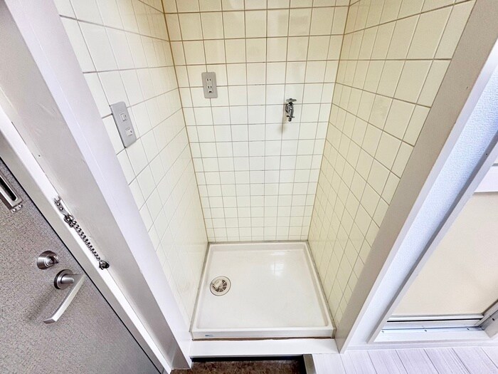 物件内観写真15　(洗濯機置場)