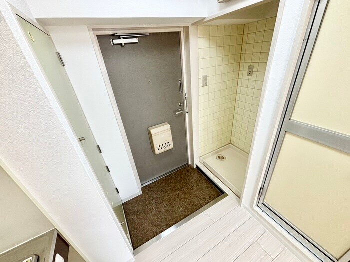 物件内観写真19　(玄関)