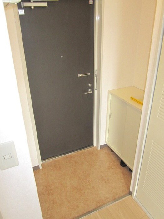 物件内観写真15　(玄関)