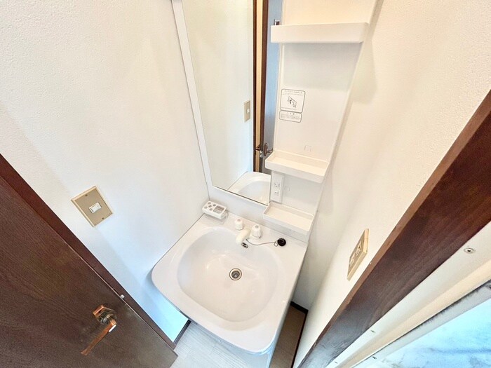 物件内観写真11　(洗面)