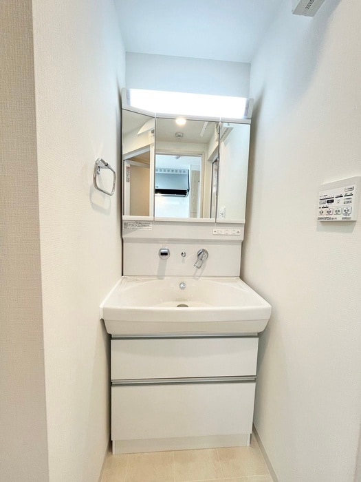 物件内観写真11　(洗面)