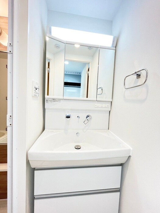 物件内観写真11　(洗面)