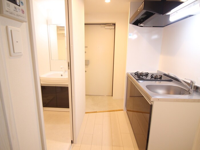 物件内観写真16　(廊下)