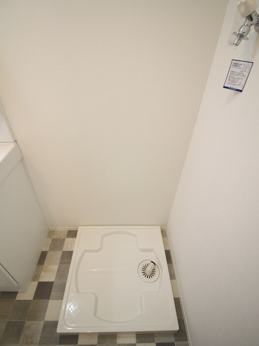 物件内観写真13　(洗濯機置場)