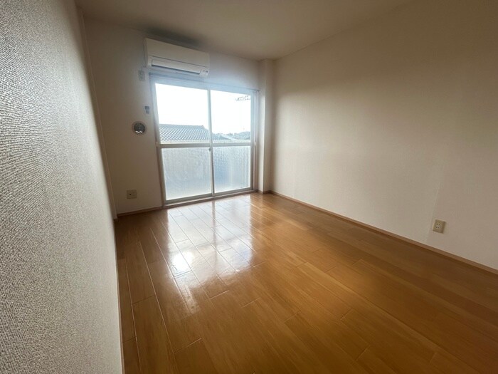 物件内観写真18　(居室)