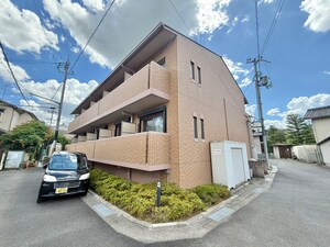 インサイドフィ－ルド外観写真