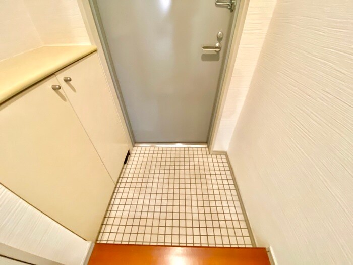 物件内観写真14　(玄関)