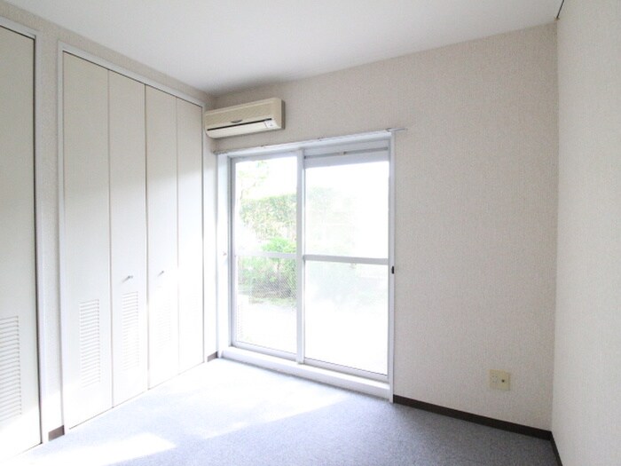 物件内観写真11　(居室)