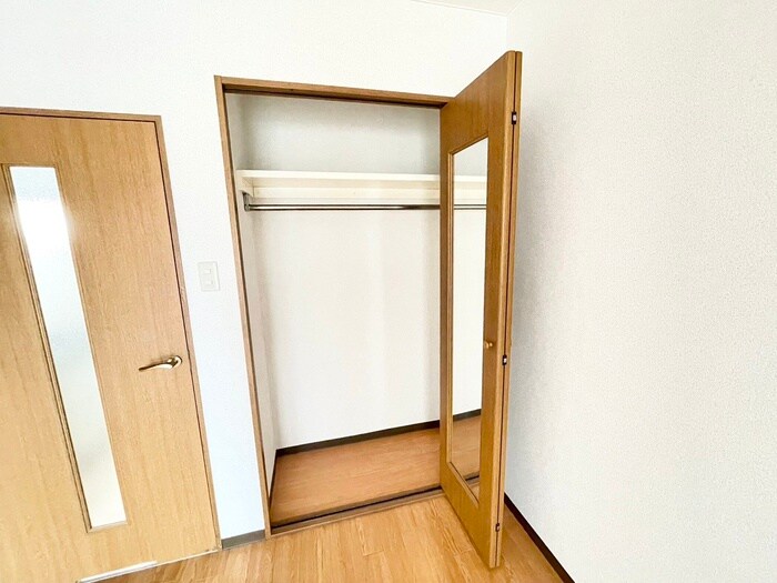 物件内観写真12　(収納)