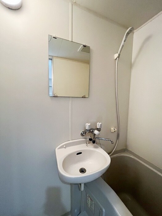 物件内観写真9　(洗面)