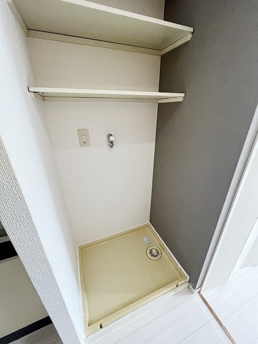 物件内観写真11　(洗濯機置場)