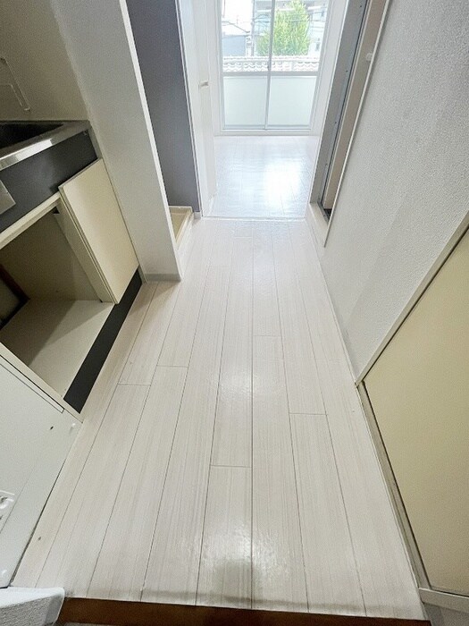 物件内観写真16　(廊下)