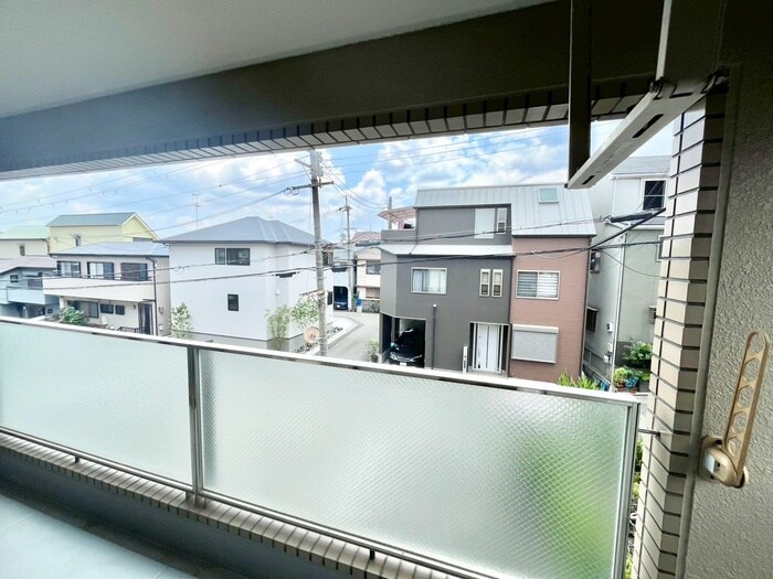 物件内観写真16　(室内からの展望)