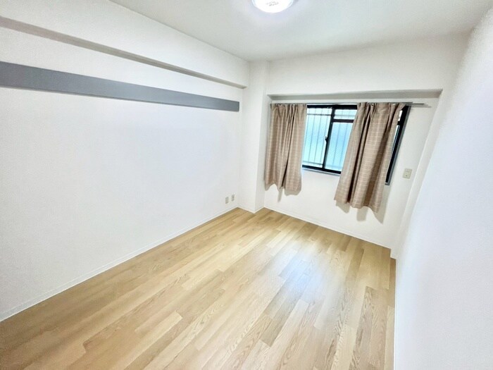 物件内観写真18　(居室)