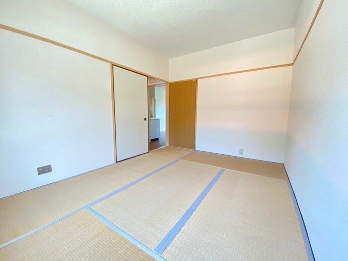 物件内観写真10　(居室)