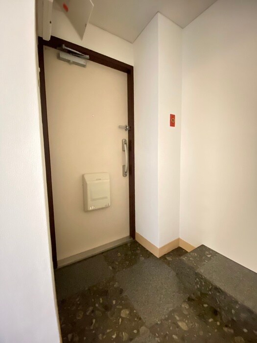 物件内観写真22　(玄関)