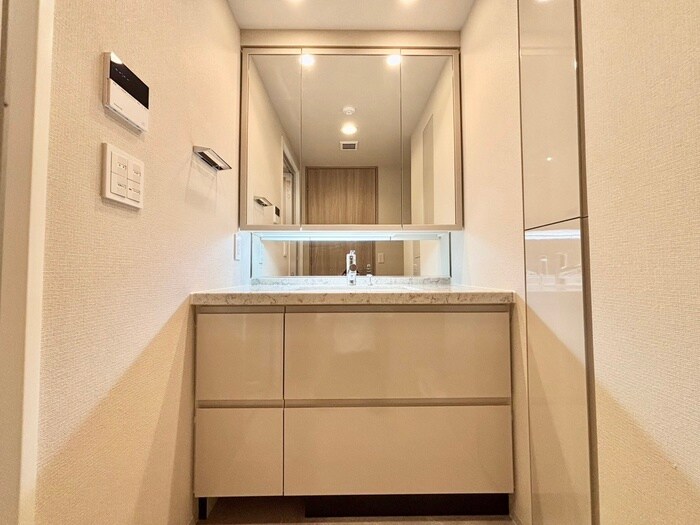 物件内観写真11　(洗面)