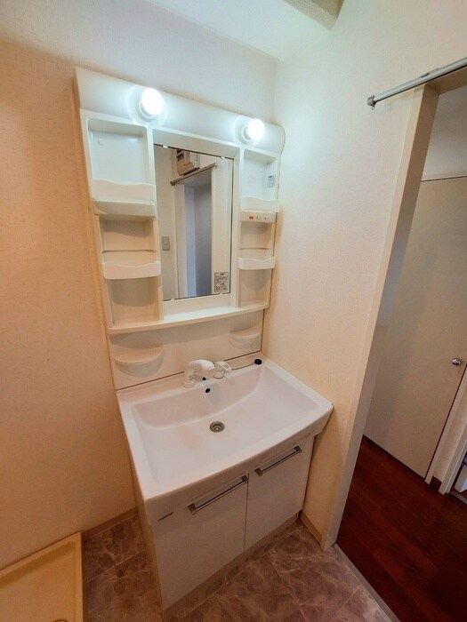 物件内観写真10　(洗面)