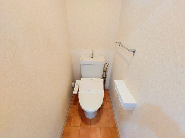 物件内観写真11　(トイレ)