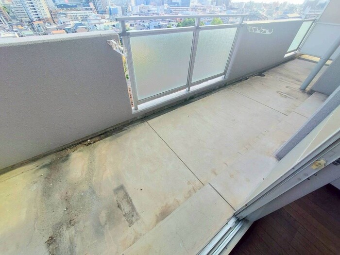 物件内観写真16　(室内からの展望)