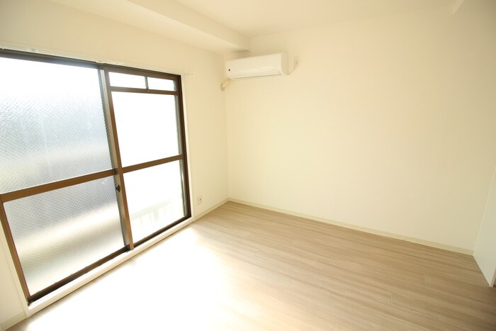 物件内観写真6　(居室)