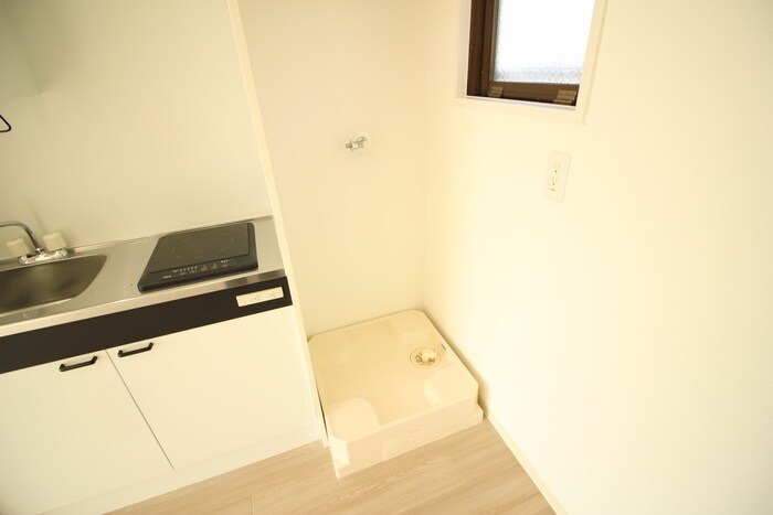 物件内観写真10　(洗濯機置場)