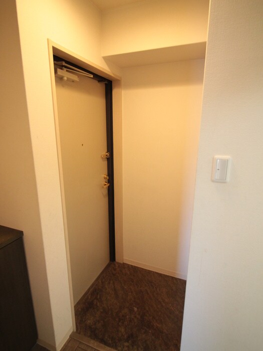物件内観写真19　(玄関)