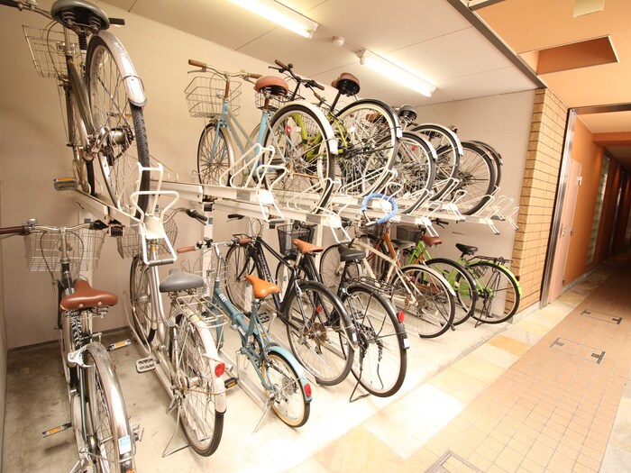 物件外観写真6　(駐車場)