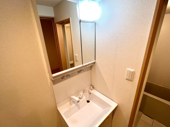 物件内観写真11　(洗面)