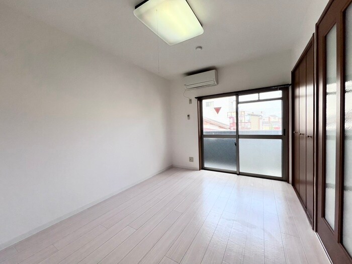 物件内観写真4　(居室)