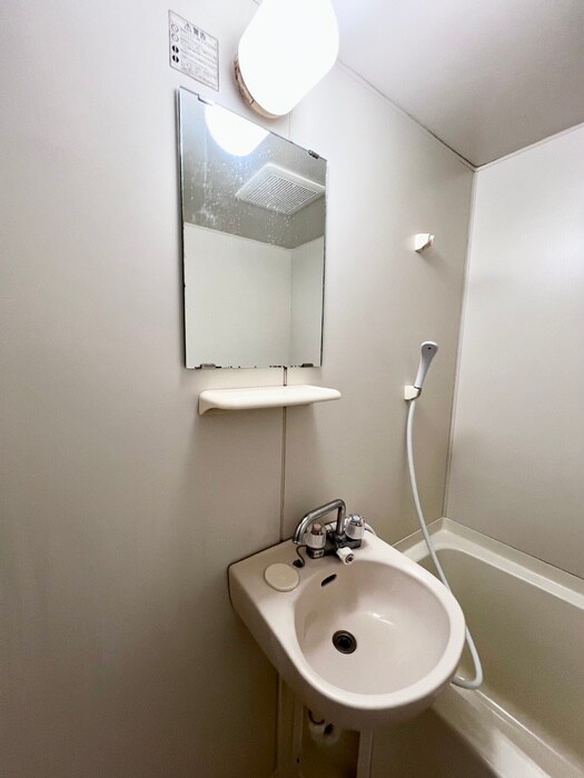 物件内観写真10　(洗面)