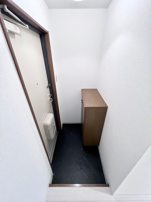 物件内観写真15　(玄関)
