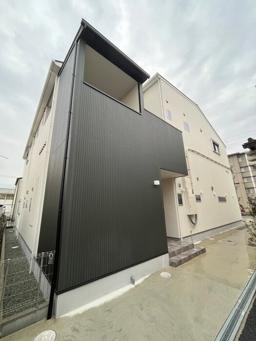 物件外観写真1　(外観写真)