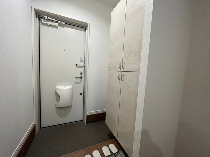 物件内観写真15　(玄関)