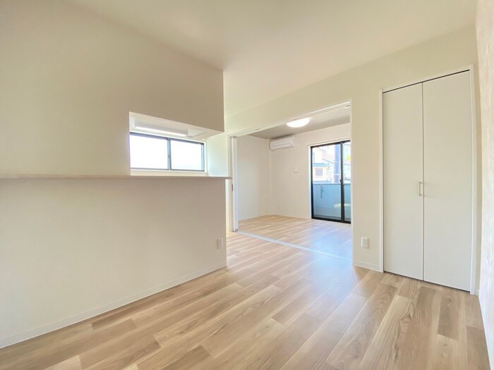 物件内観写真9　(居室)