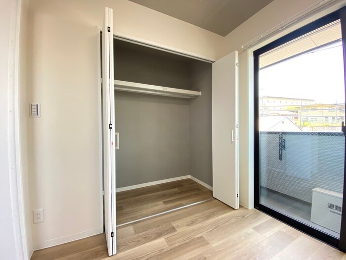 物件内観写真12　(収納)