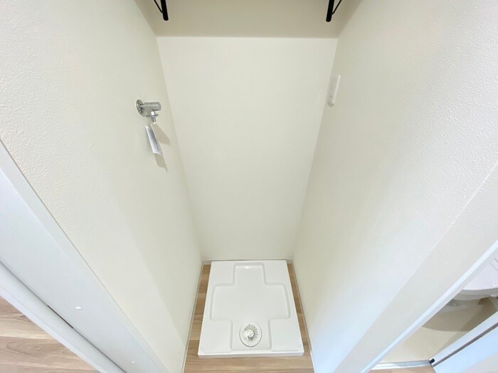 物件内観写真17　(洗濯機置場)